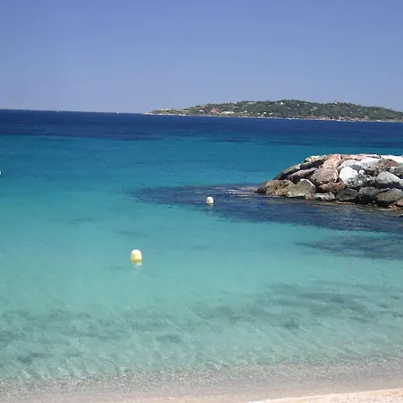 Sm320-81 Maxime Appt 3 Pieces Avec Jardin Et Parking Privatif Domaine Avec Piscine 아파트 생트막시메