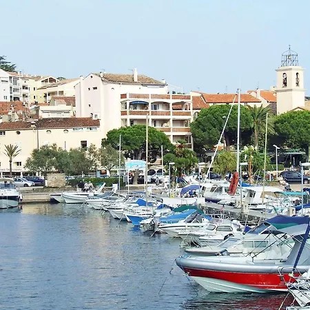 Sm320-81 Maxime Appt 3 Pieces Avec Jardin Et Parking Privatif Domaine Avec Piscine *