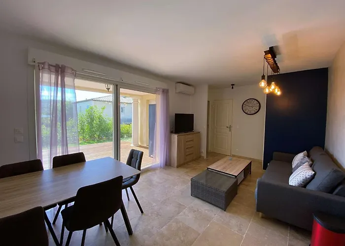 Sm320-81 Maxime Appt 3 Pieces Avec Jardin Et Parking Privatif Domaine Avec Piscine 아파트 생트막시메