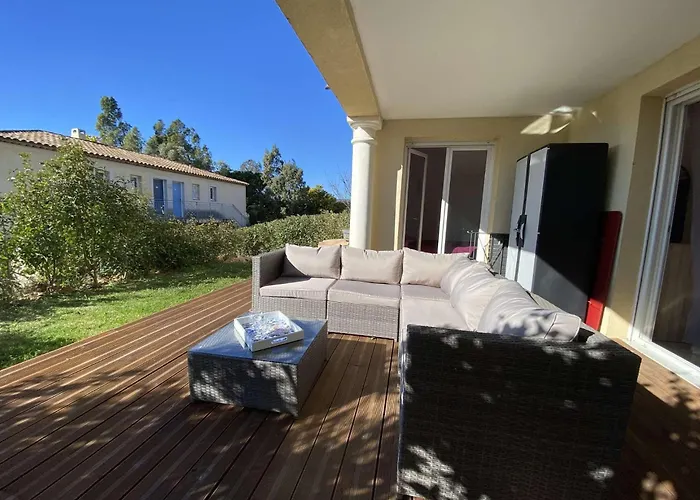 Sm320-81 Maxime Appt 3 Pieces Avec Jardin Et Parking Privatif Domaine Avec Piscine Sainte-Maxime