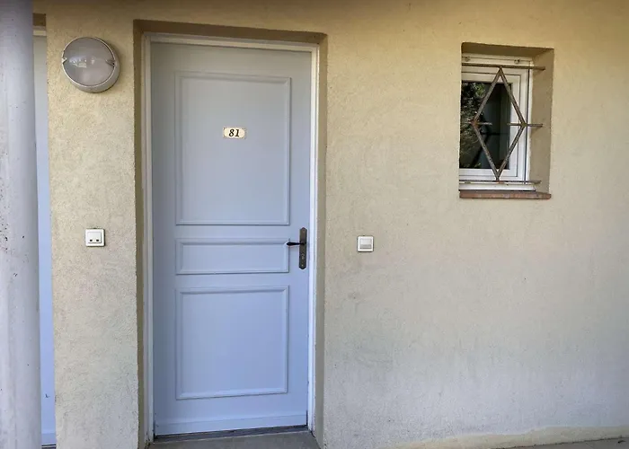 Sm320-81 Maxime Appt 3 Pieces Avec Jardin Et Parking Privatif Domaine Avec Piscine Sainte-Maxime