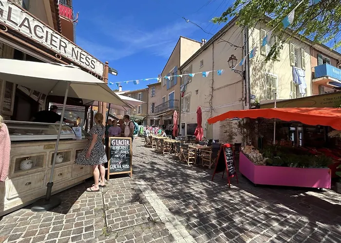 Sm320-81 Maxime Appt 3 Pieces Avec Jardin Et Parking Privatif Domaine Avec Piscine * Sainte-Maxime